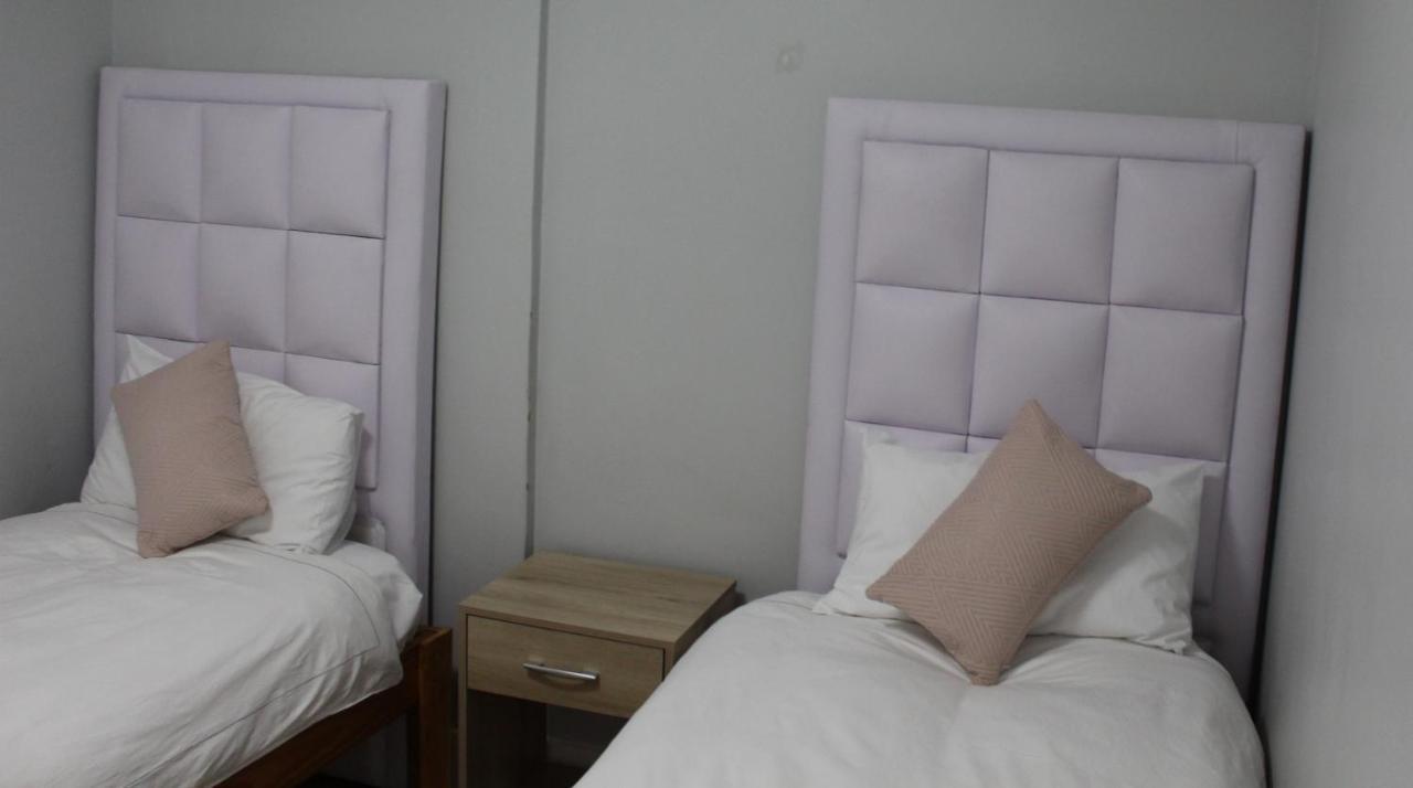 Home Away From Home Windhoek Extérieur photo